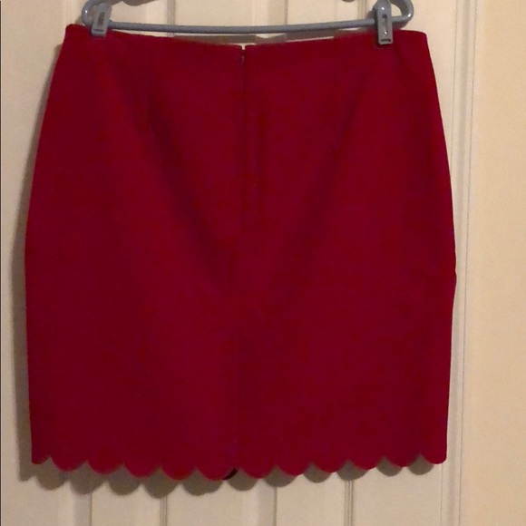 NWT-Hot Red Skirt by Banana Republic - Picture 2 of 4